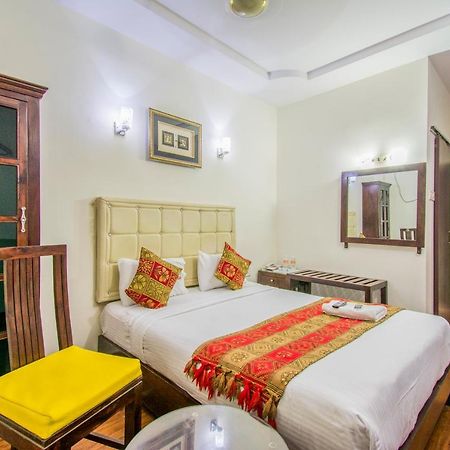 Hotel Executive Inn Vidzsajavádá Kültér fotó