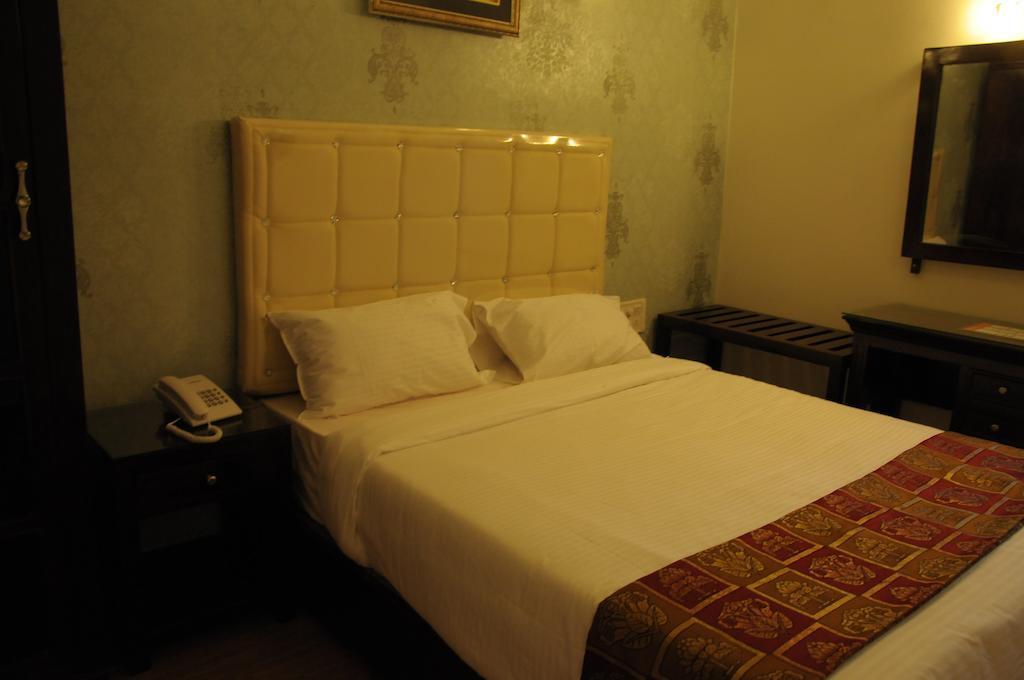 Hotel Executive Inn Vidzsajavádá Szoba fotó