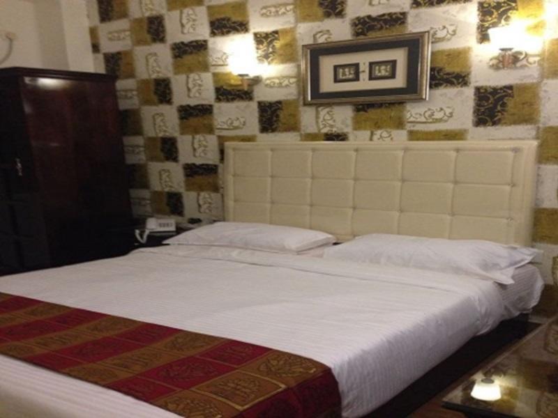 Hotel Executive Inn Vidzsajavádá Kültér fotó